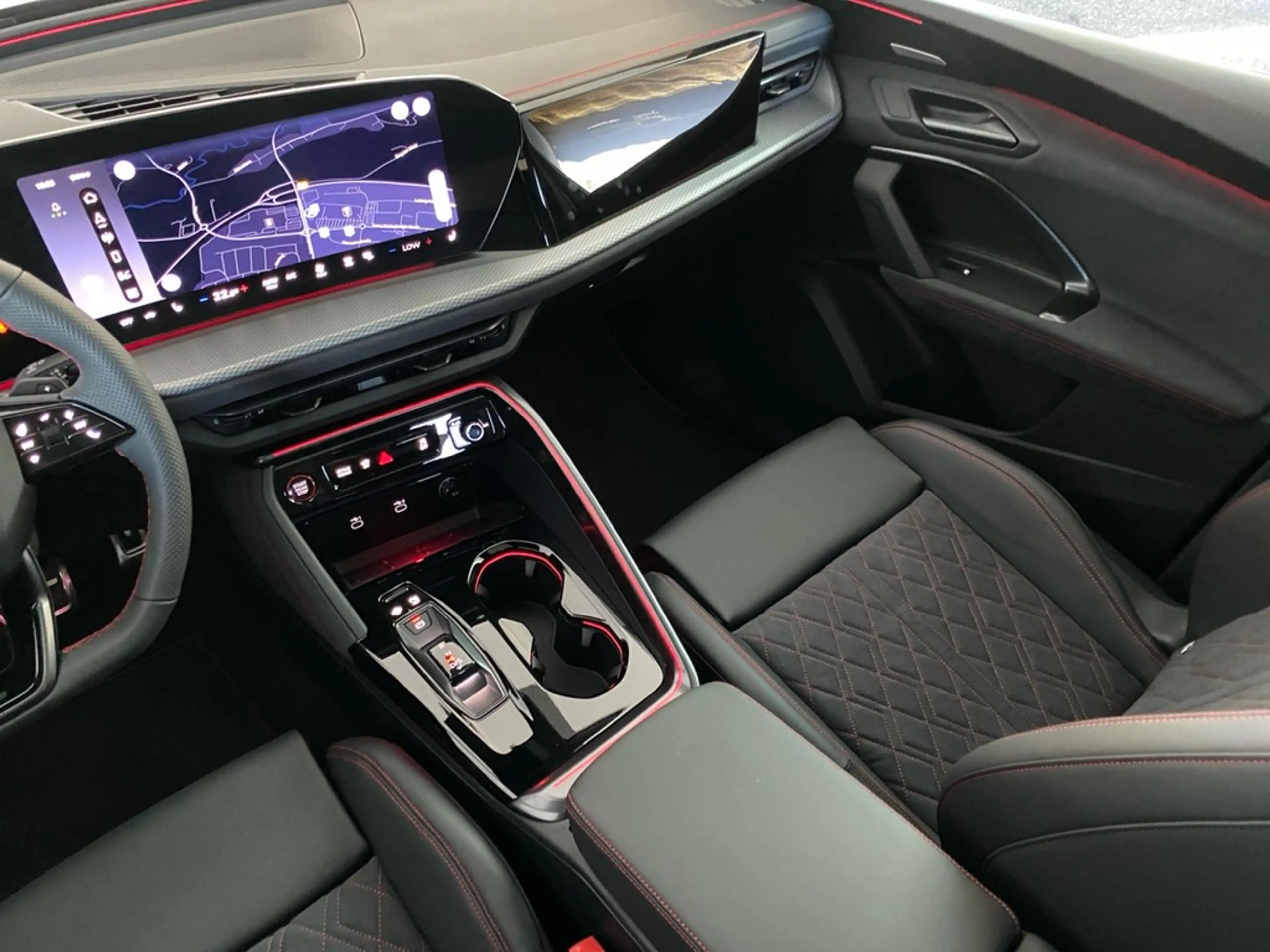 Audi Q5 Sportback e-hybrid quattro 270 kW HUD+PANO+AHK+... — photo 8