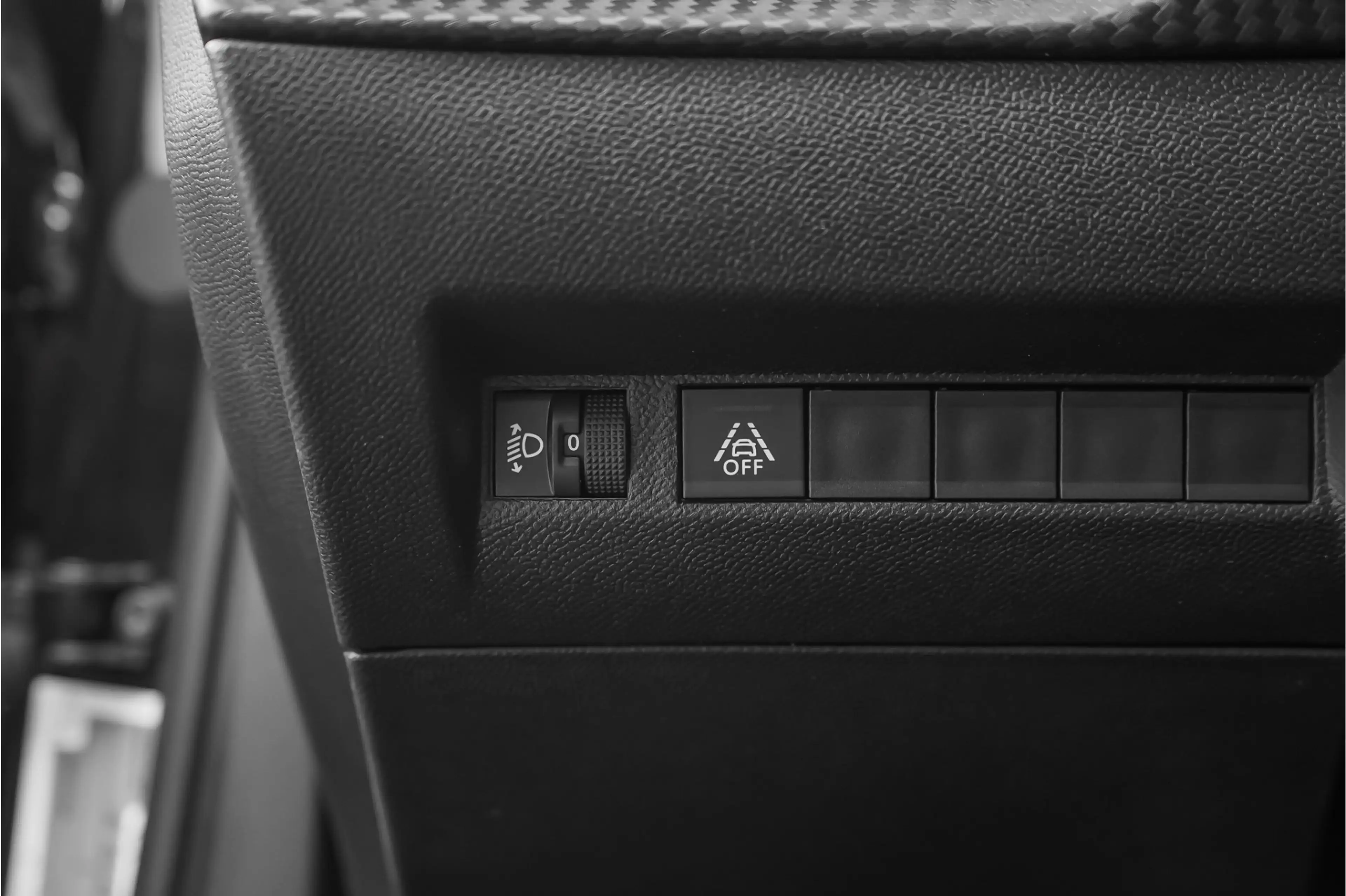 Peugeot e-2008 EV Active 50 kWh Climate Stoelverw Camera — photo 37