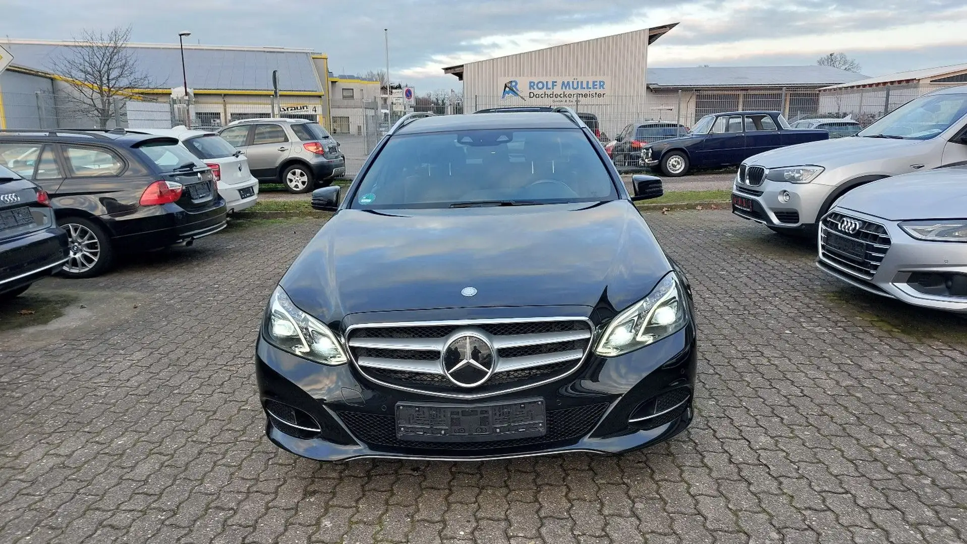 Mercedes-Benz E 220 E T-Modell E 220 BlueTec Avantgarde Noir - 2