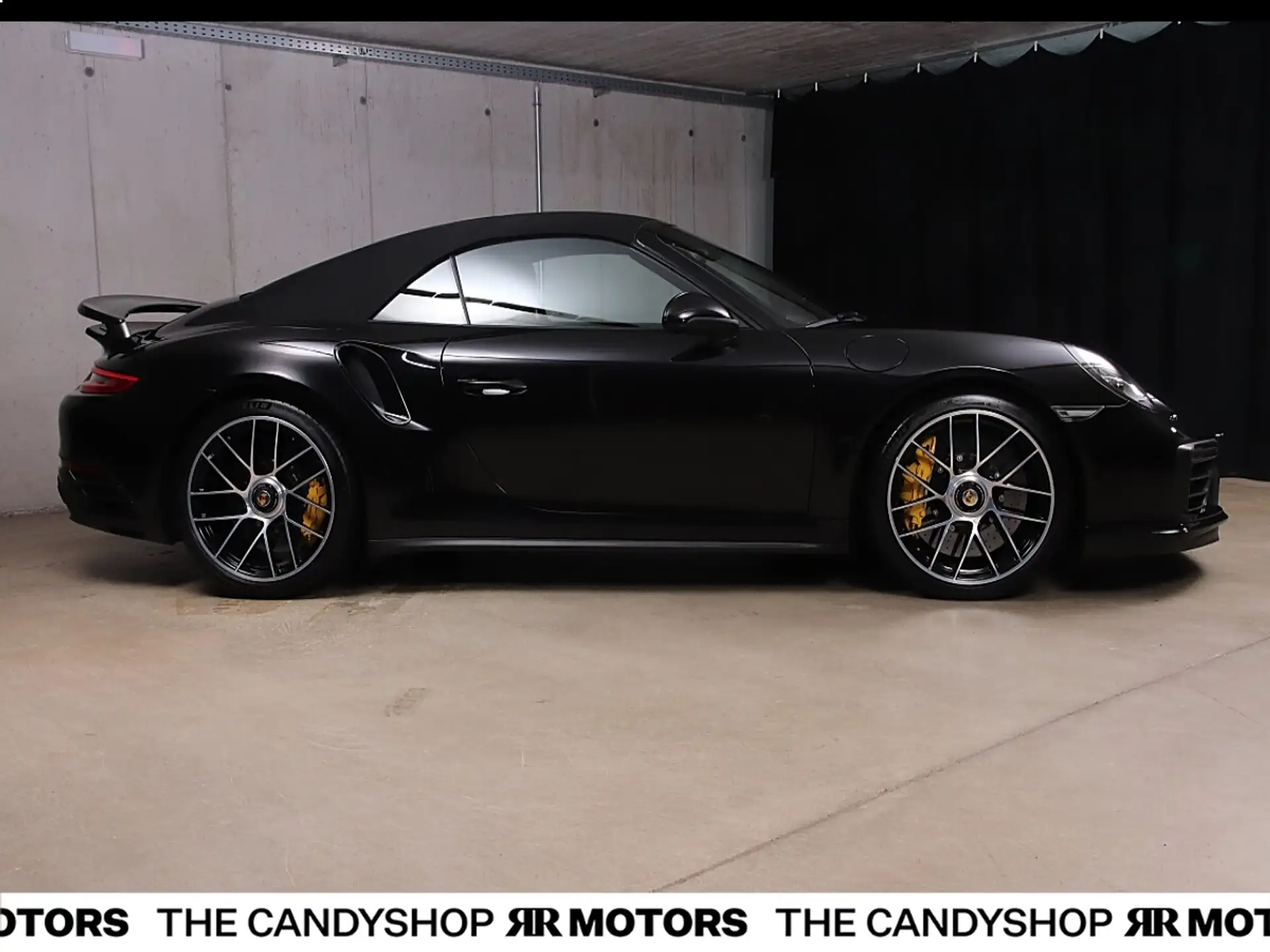 Porsche 911 911 Turbo S Cabriolet 2016 검정 사진 4