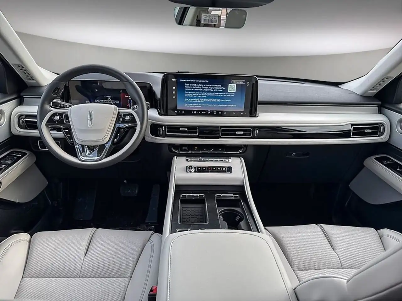 Lincoln Aviator снимка Lincoln Aviator