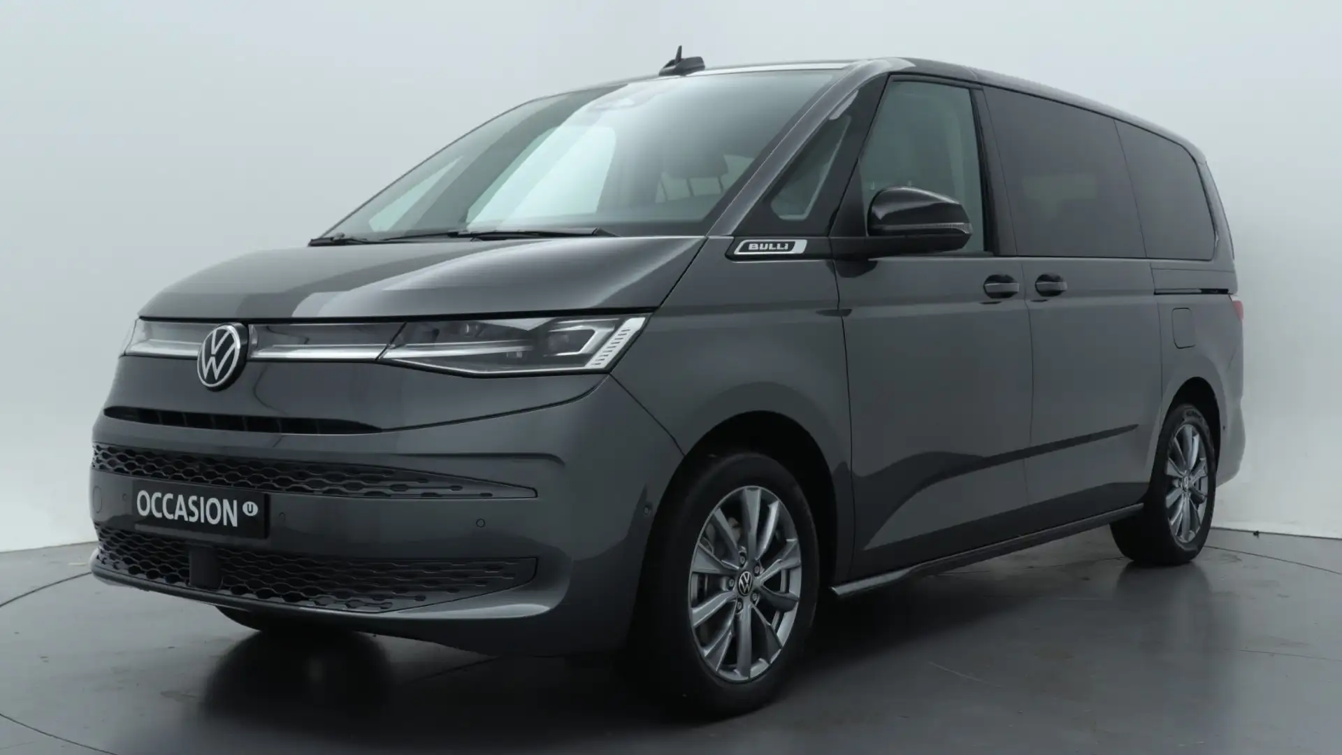 Volkswagen T7 Multivan L2H1 1.5TSI PHEV e-Hybrid 245pk DSG 4MOTION Bulli Grijs - 2