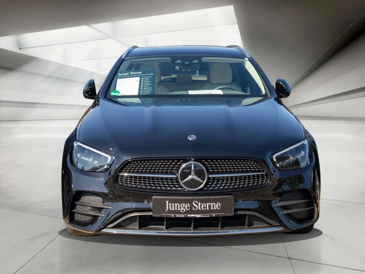 Mercedes-Benz E 400 T d 4M AMG Pano+Distr+AHK+360°+Sound+Airma Schwarz - 2