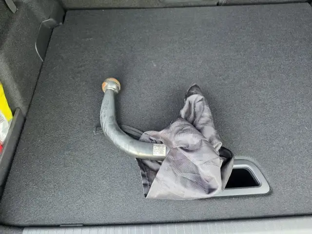Citroen C4 view 26