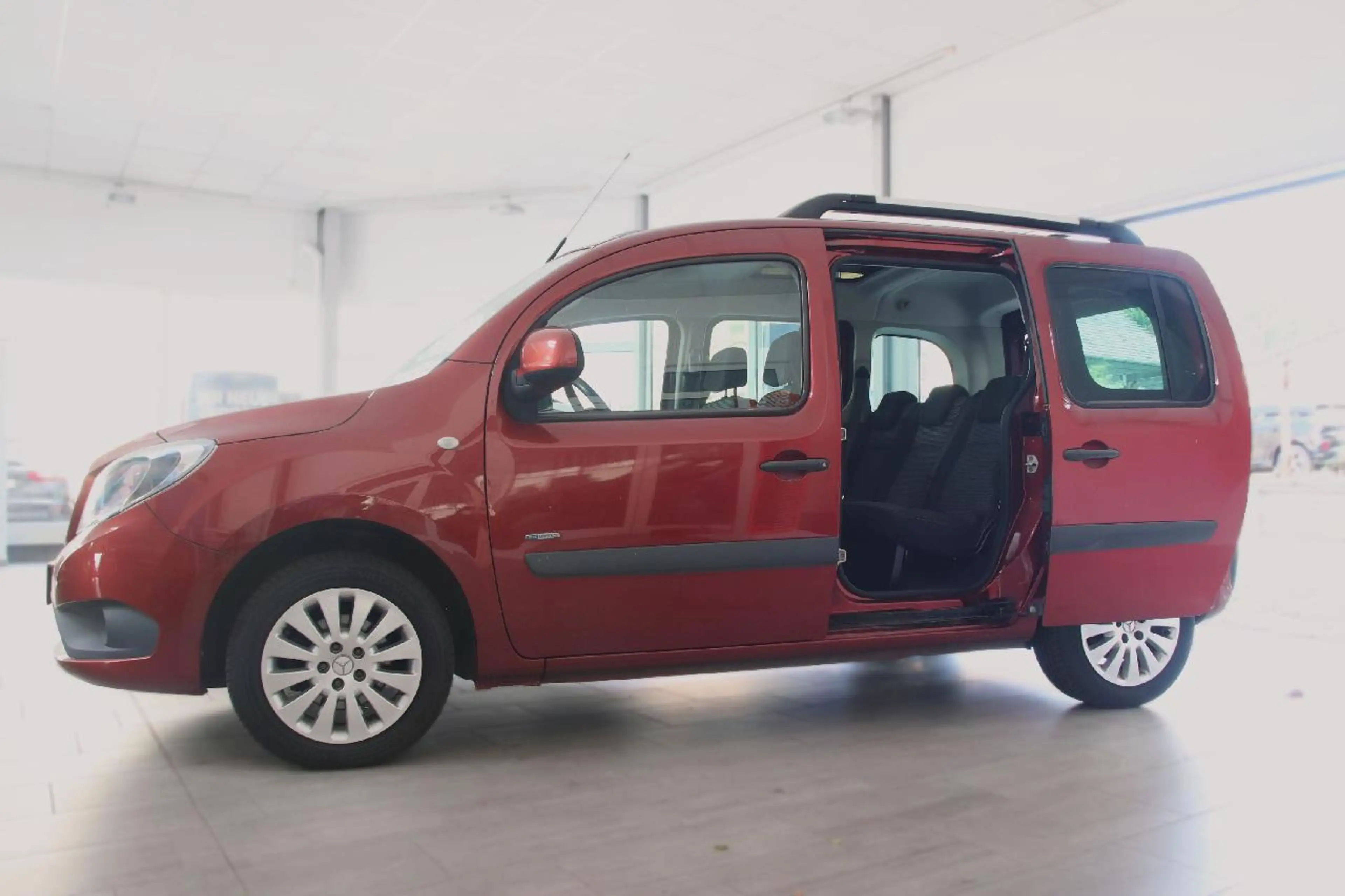 Mercedes-Benz Citan 111 CDI lang Tourer Edition — photo 4