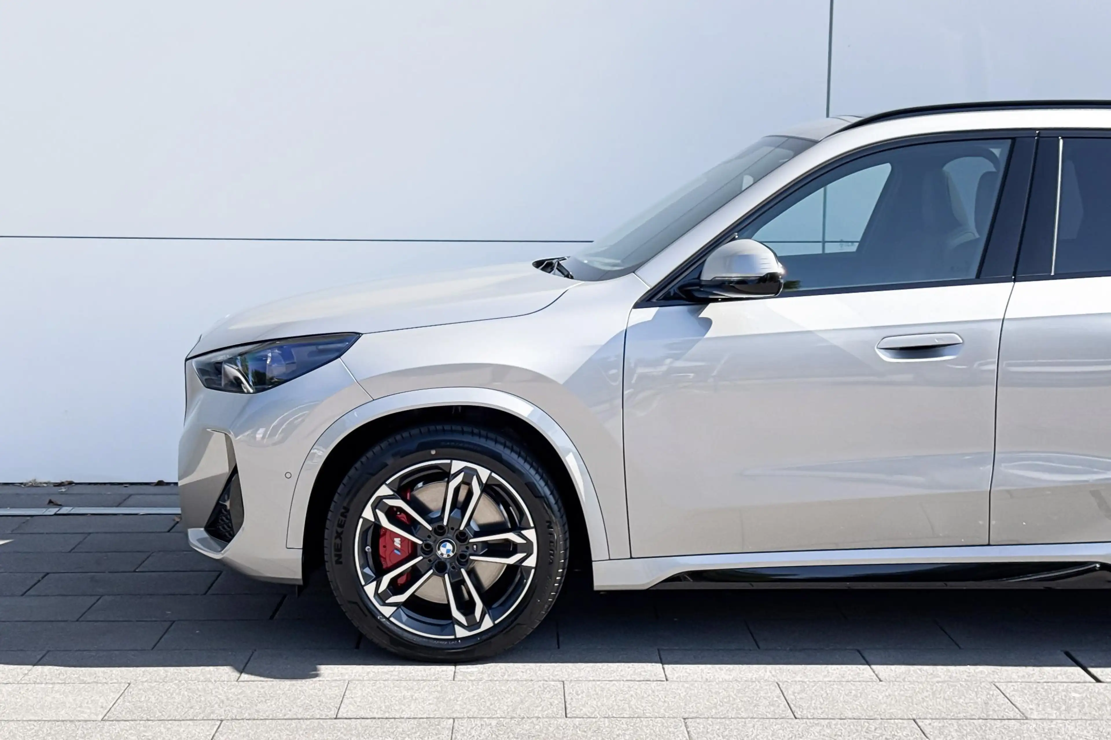 BMW iX1 eDrive20 67 kWh M Sport Edition | M Sportpakket Pr — photo 4