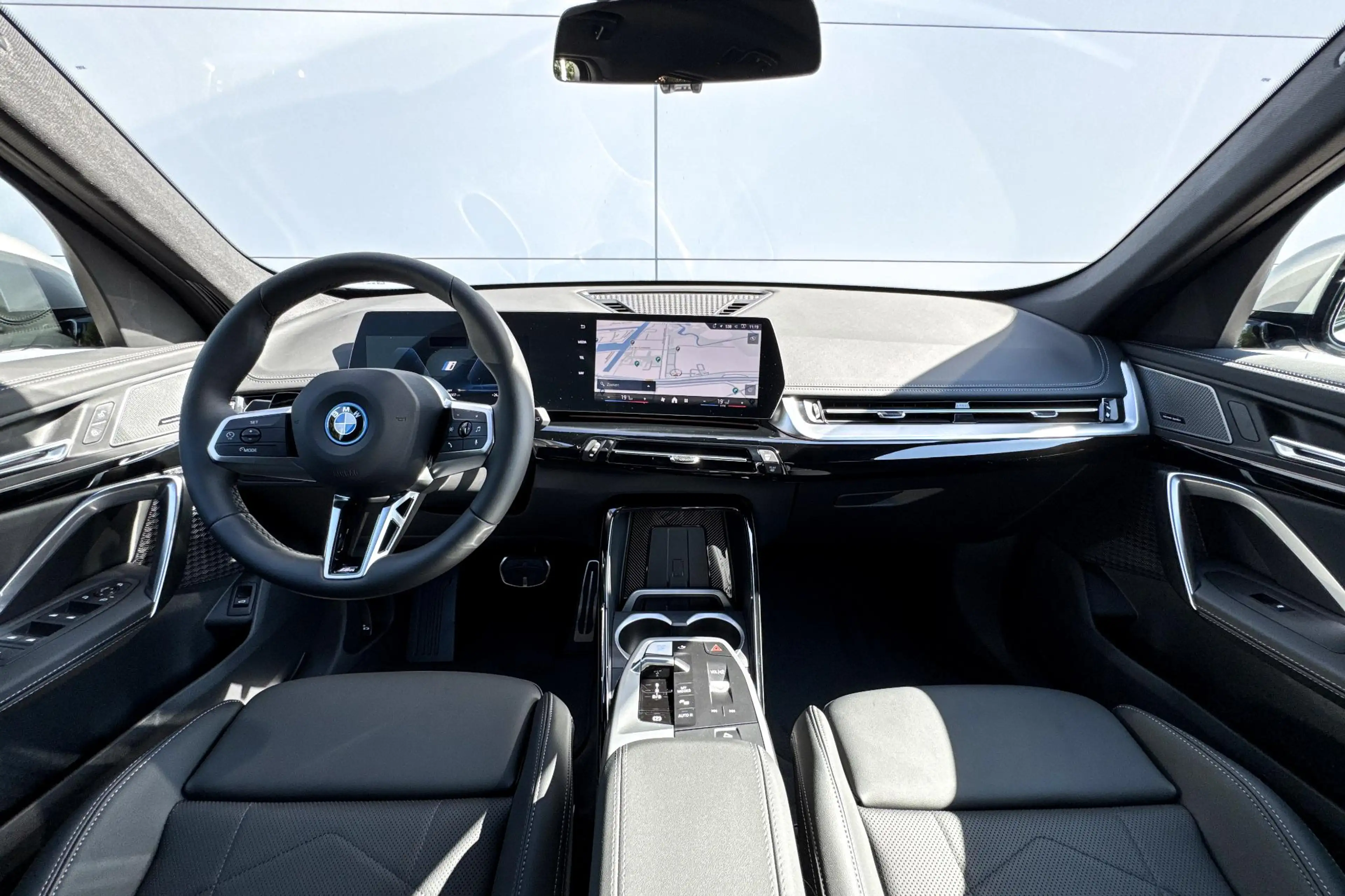BMW iX1 eDrive20 67 kWh M Sport Edition | M Sportpakket Pr — photo 11