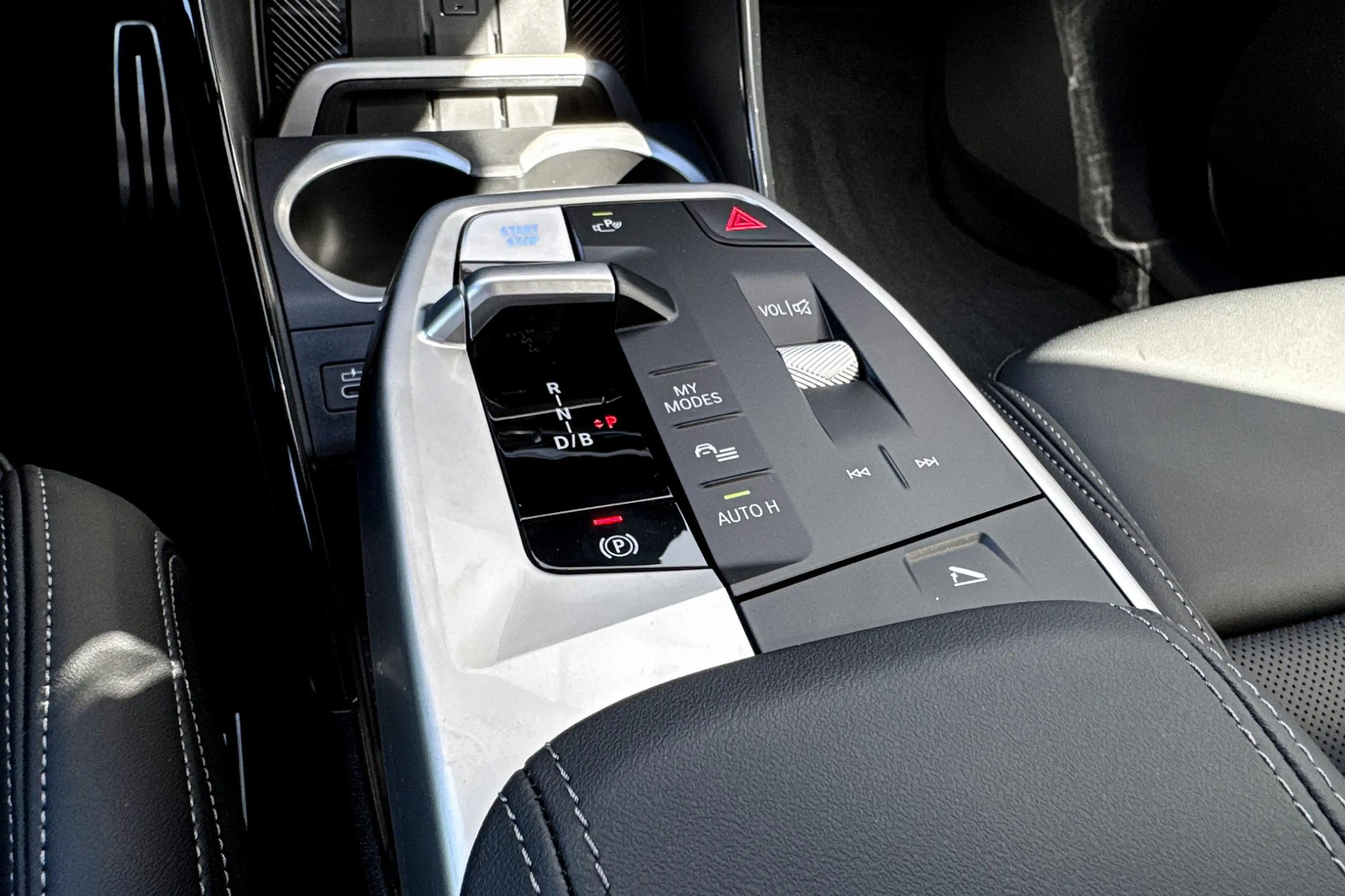 BMW iX1 eDrive20 67 kWh M Sport Edition | M Sportpakket Pr — photo 15