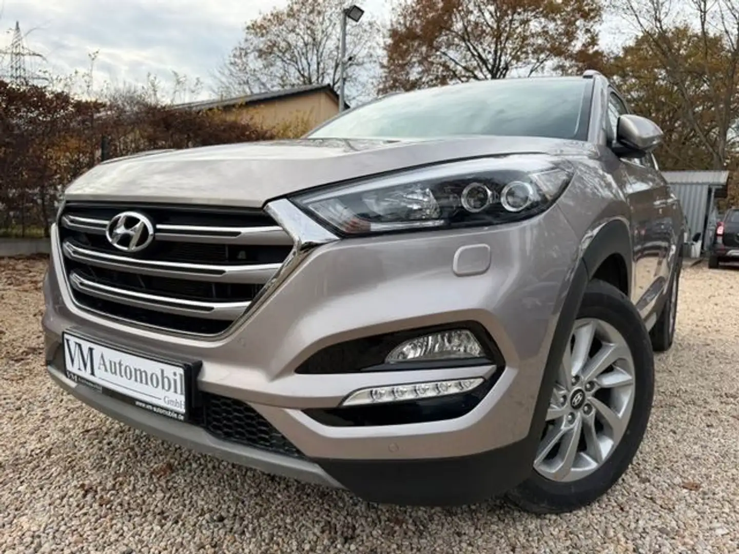 Hyundai TUCSON Style 4WD AHK*Kamera*Tempo*Navi*1.Hand Grau - 1