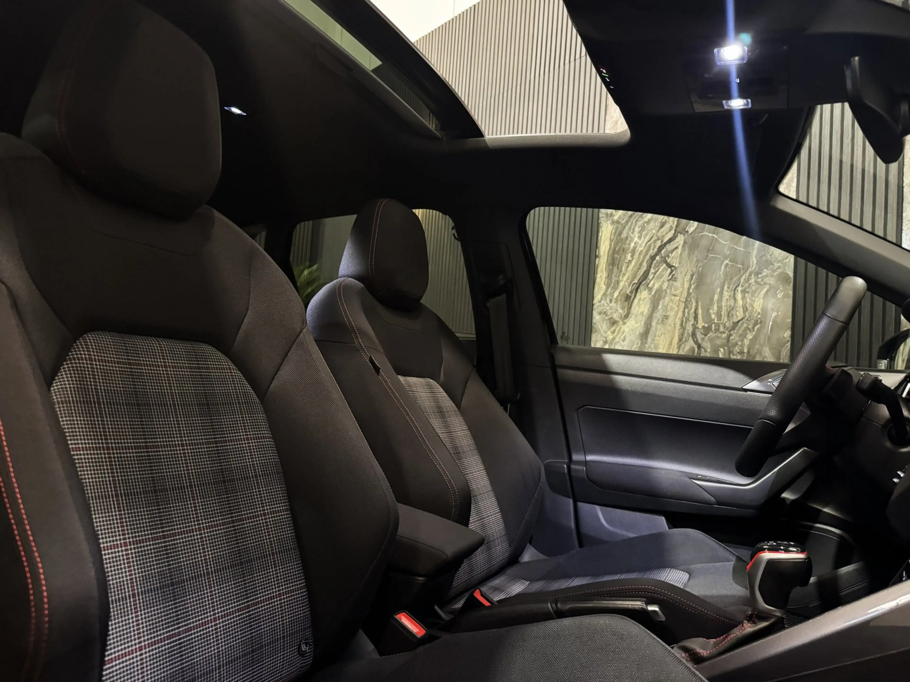 Volkswagen Polo GTI 2.0 TSI GTI|PANO|SFEER|BEATS|BLINDSPOT|KEYLESS|BOM — photo 25