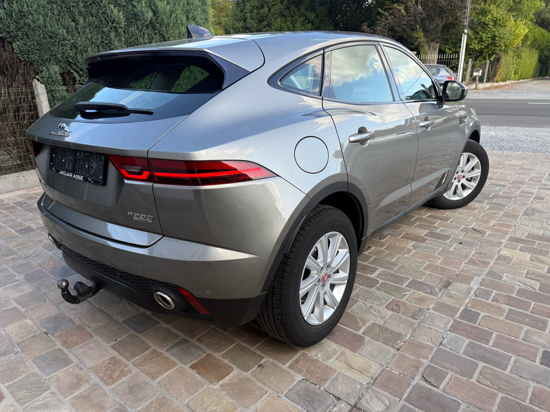 Jaguar E-Pace E-Pace 2.0 T AWD (EU6.2) — photo 6