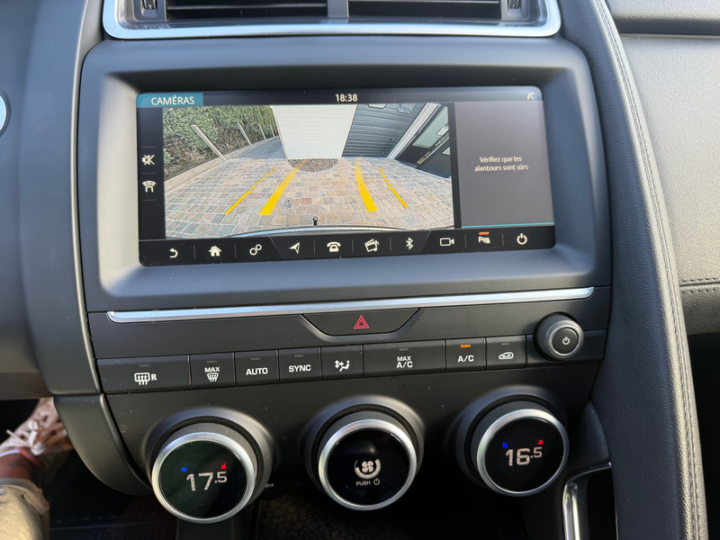 Jaguar E-Pace E-Pace 2.0 T AWD (EU6.2) — photo 13