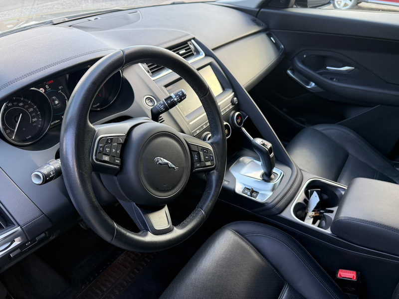 Jaguar E-Pace E-Pace 2.0 T AWD (EU6.2) — photo 10