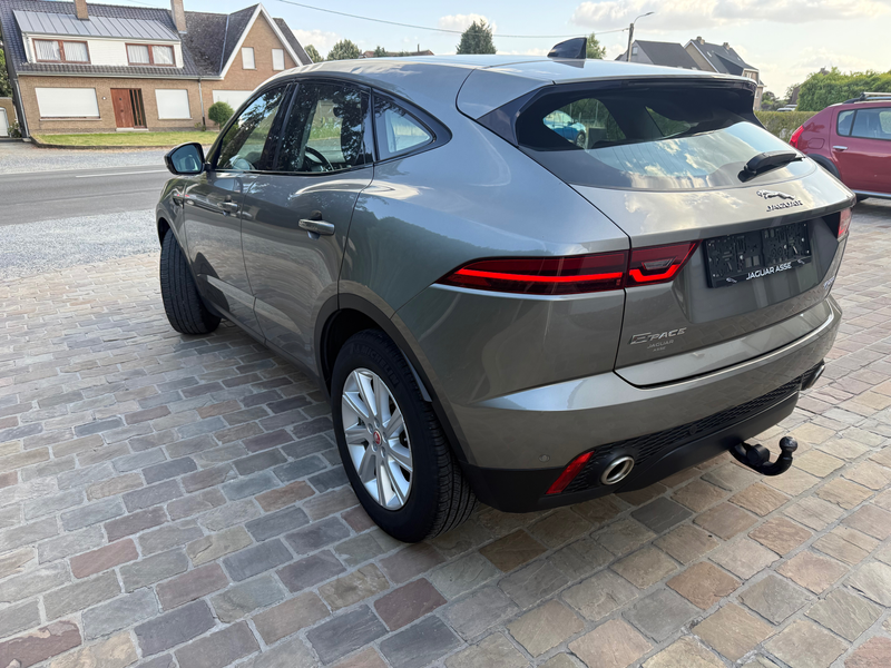 Jaguar E-Pace E-Pace 2.0 T AWD (EU6.2) — photo 4