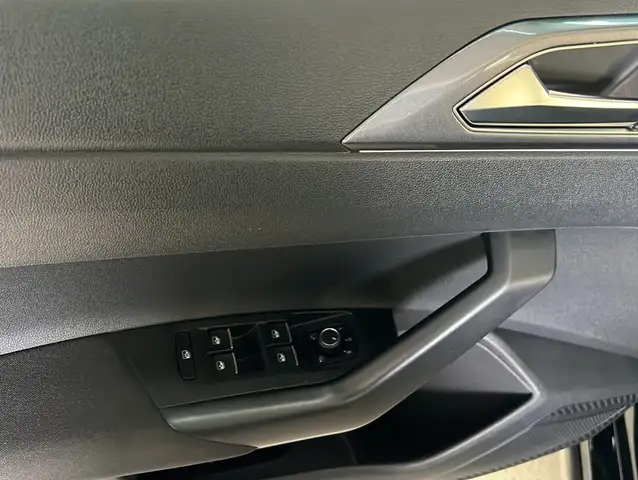 Volkswagen Taigo view 6