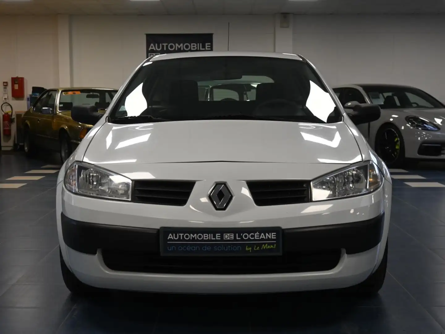 Renault Megane II SOCIETE 1.5 dCi 80 Blanc - 2