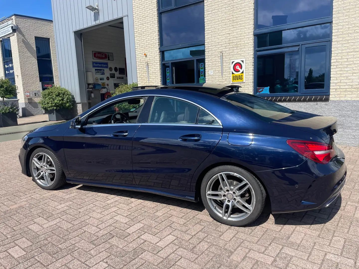 Mercedes-Benz CLA 180 Prestige- AMG pakket-Panodak Blauw - 2