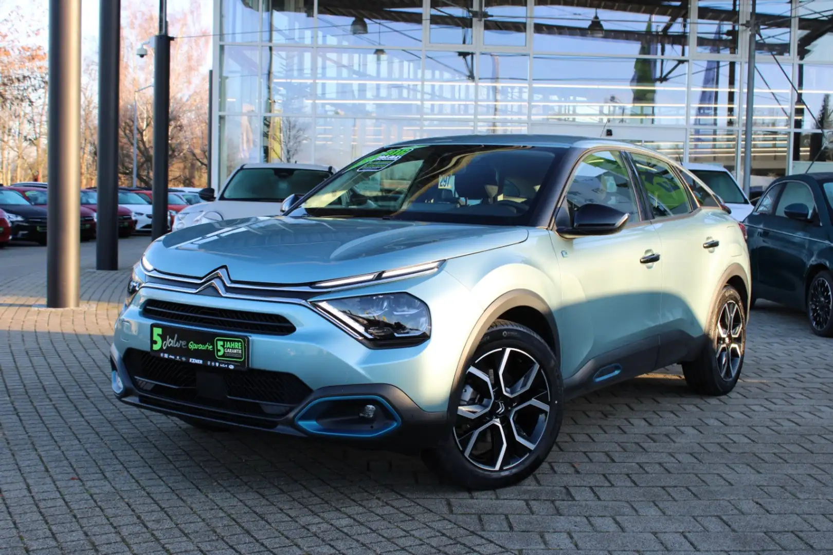 Citroen C4 Lim. e-FEEL LED+2xKlima+Kam.+KeyLess+KlimaA Blau - 2