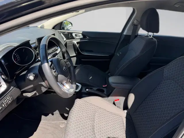 Kia Ceed view 14