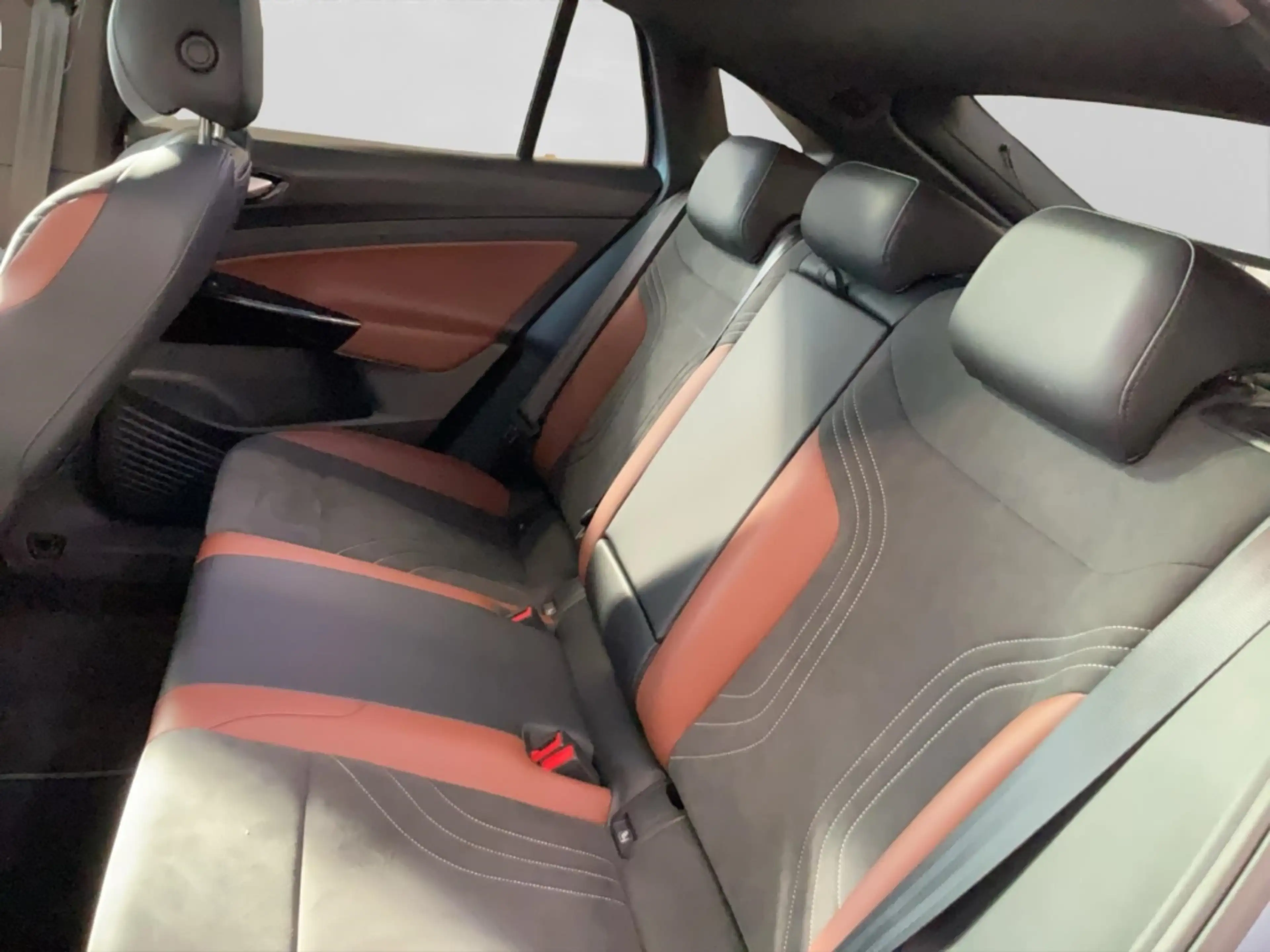 Volkswagen ID.5 Pro Performance 82 kWh Alu Matrix-LED AHK Pano Kam — photo 13