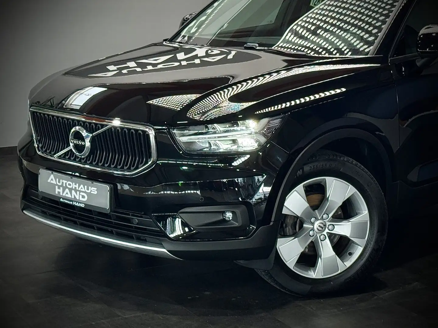 Volvo XC40 D3*MOMENTUM PRO*2WD*LED*W-LAN*NAVI*KAMERA* Czarny - 2