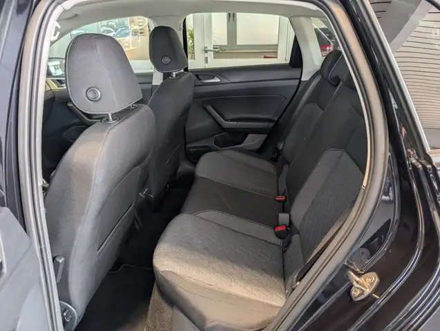 Volkswagen Polo view 9