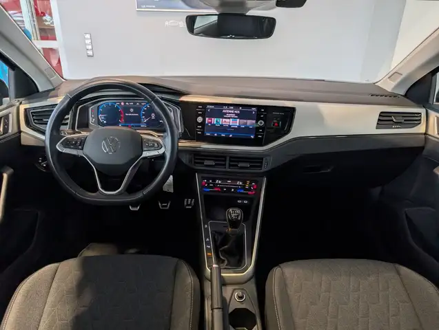 Volkswagen Polo view 13