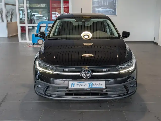 Volkswagen Polo view 4