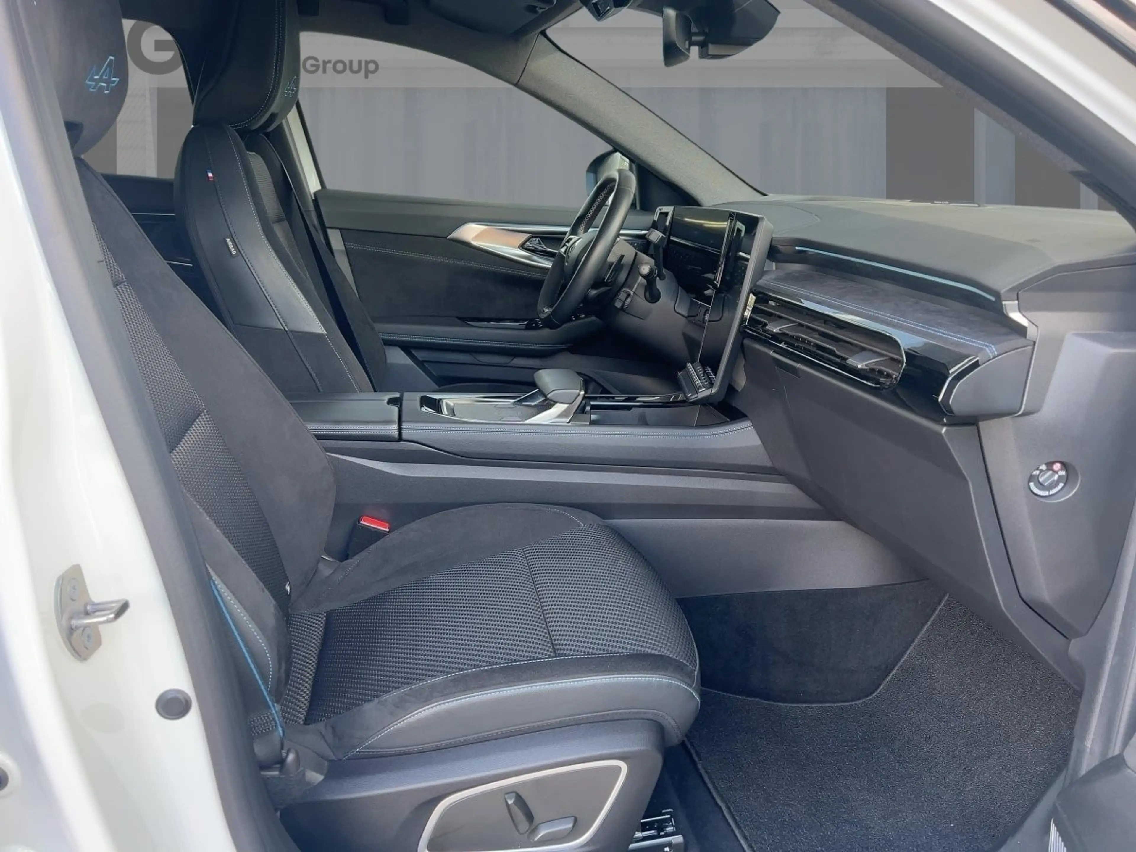 Renault Austral Iconic Esprit Alpine E-Tech Full Hybrid 200 — photo 8