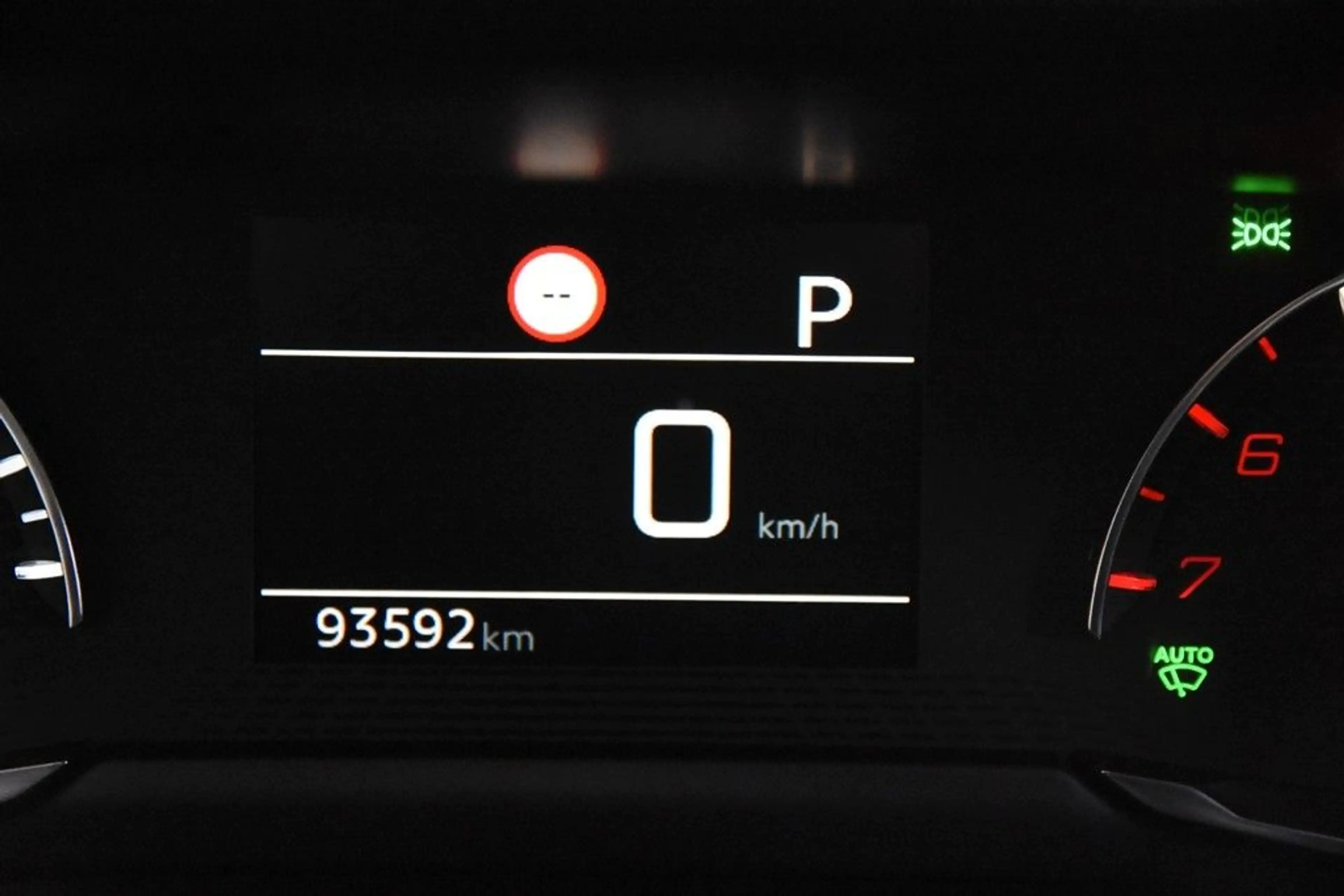 Peugeot 2008 Active 130 Automatik *1.Hand*Navi*Park ass. — photo 15