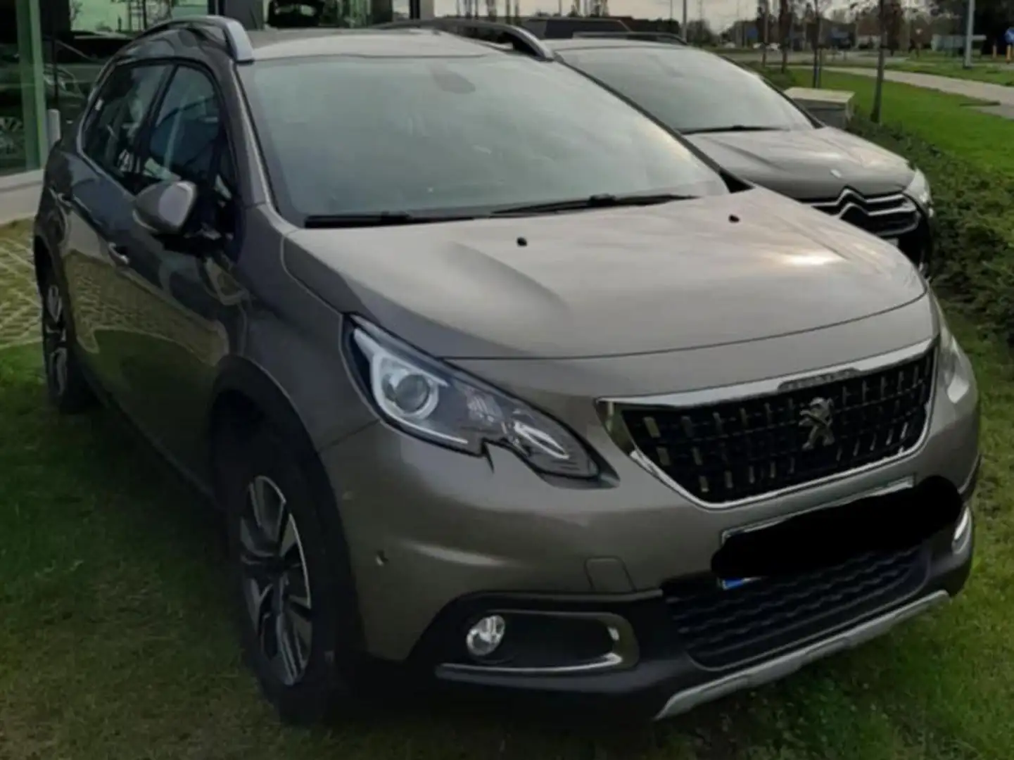 Peugeot 2008 2008 PureTech 82 Style Bronze - 1
