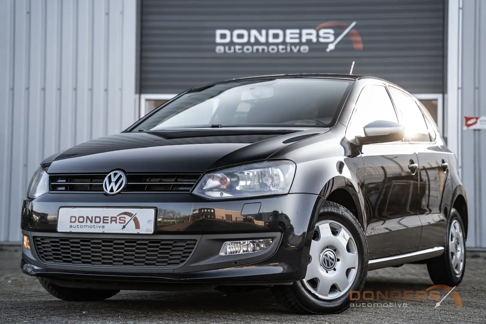 Volkswagen Polo 1.2-12V Trendline Black Edition / Stoelverwarming Zwart - 1