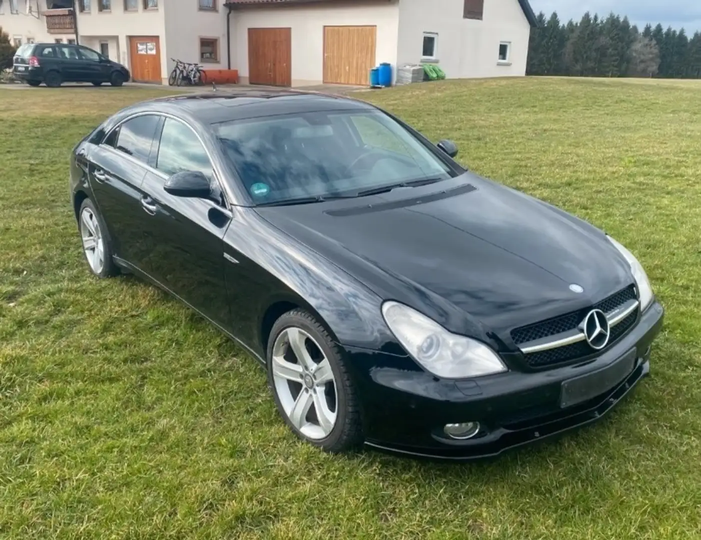 Mercedes-Benz CLS 320 V6 turbo da 300cv, 4600€ se venduta in settembre - 2