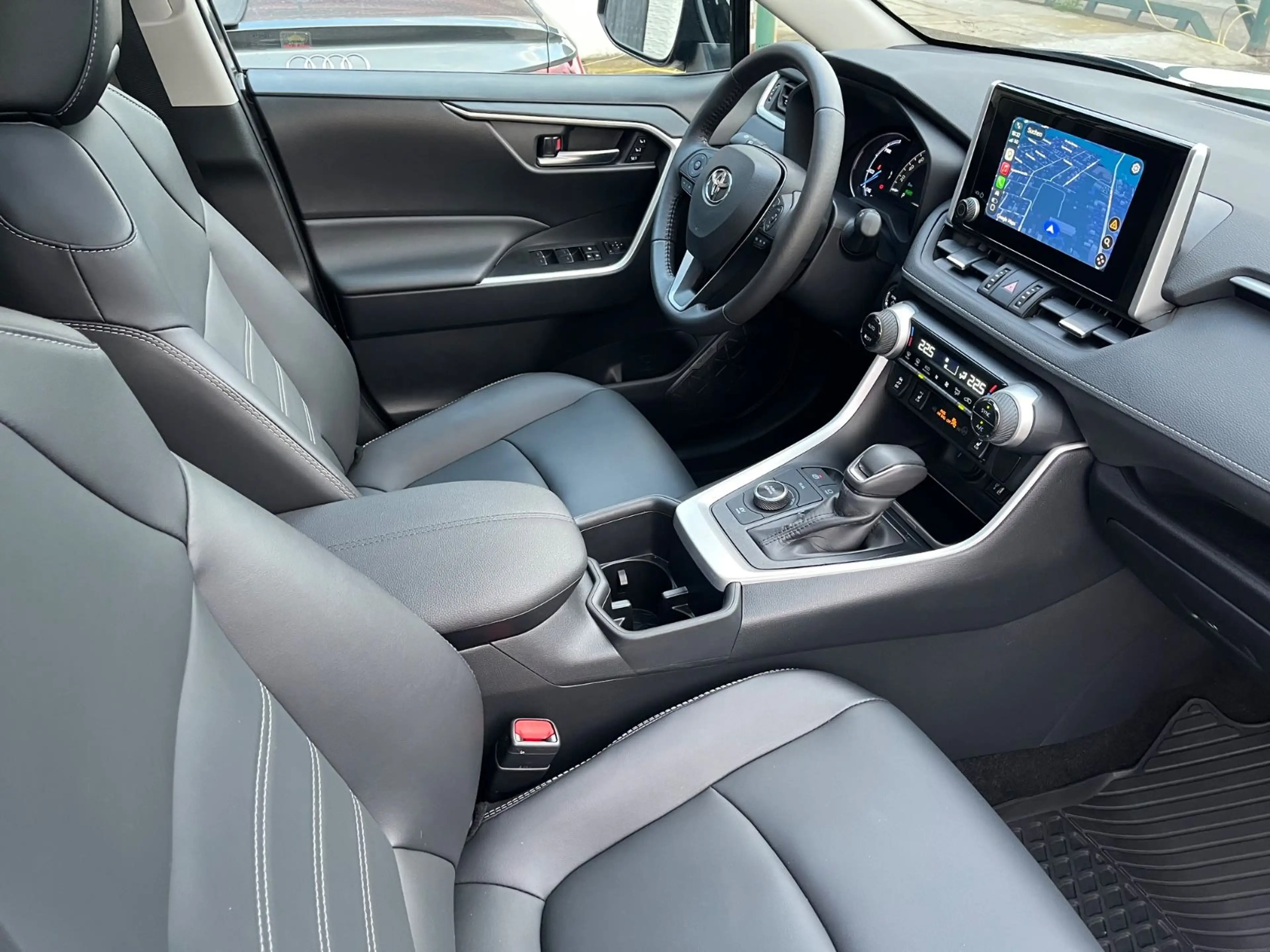 Toyota RAV 4 2.5 Hybrid 4x4 Schiebedach Leder — photo 15