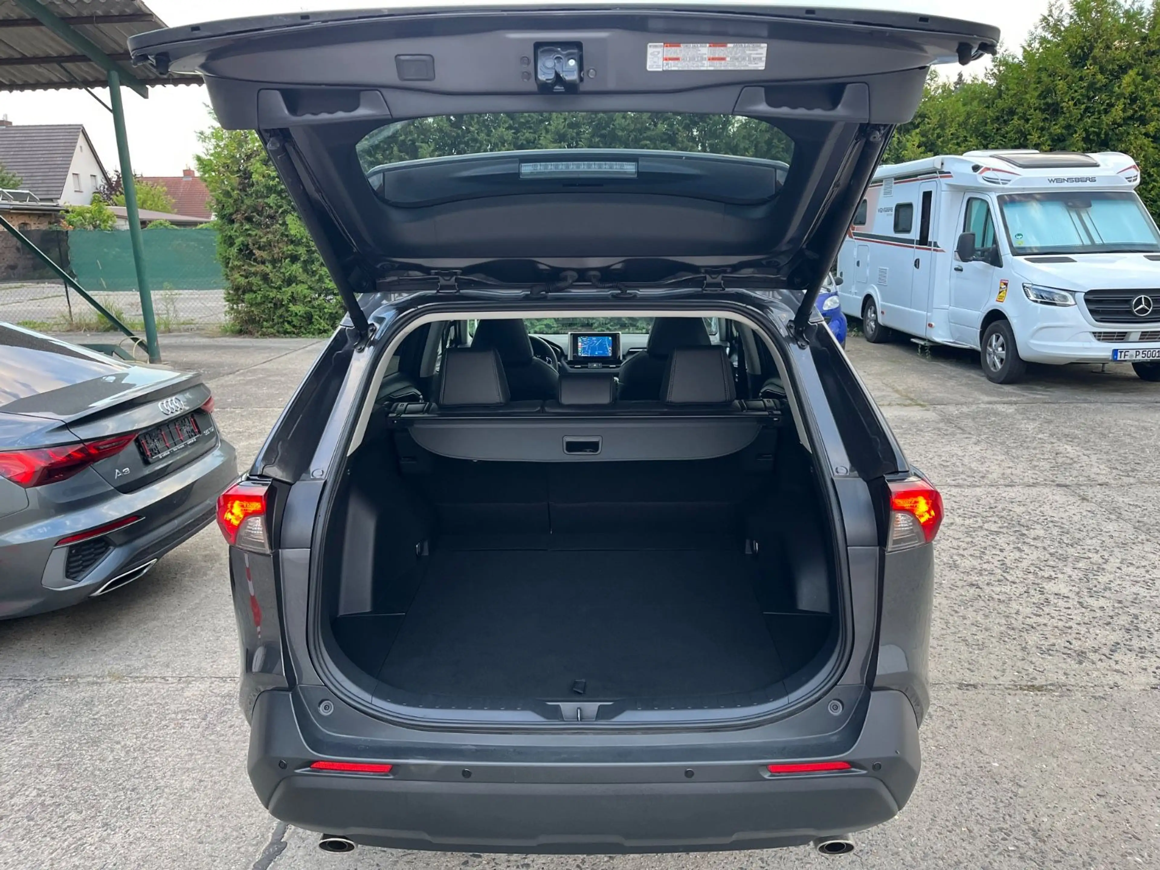 Toyota RAV 4 2.5 Hybrid 4x4 Schiebedach Leder — photo 7