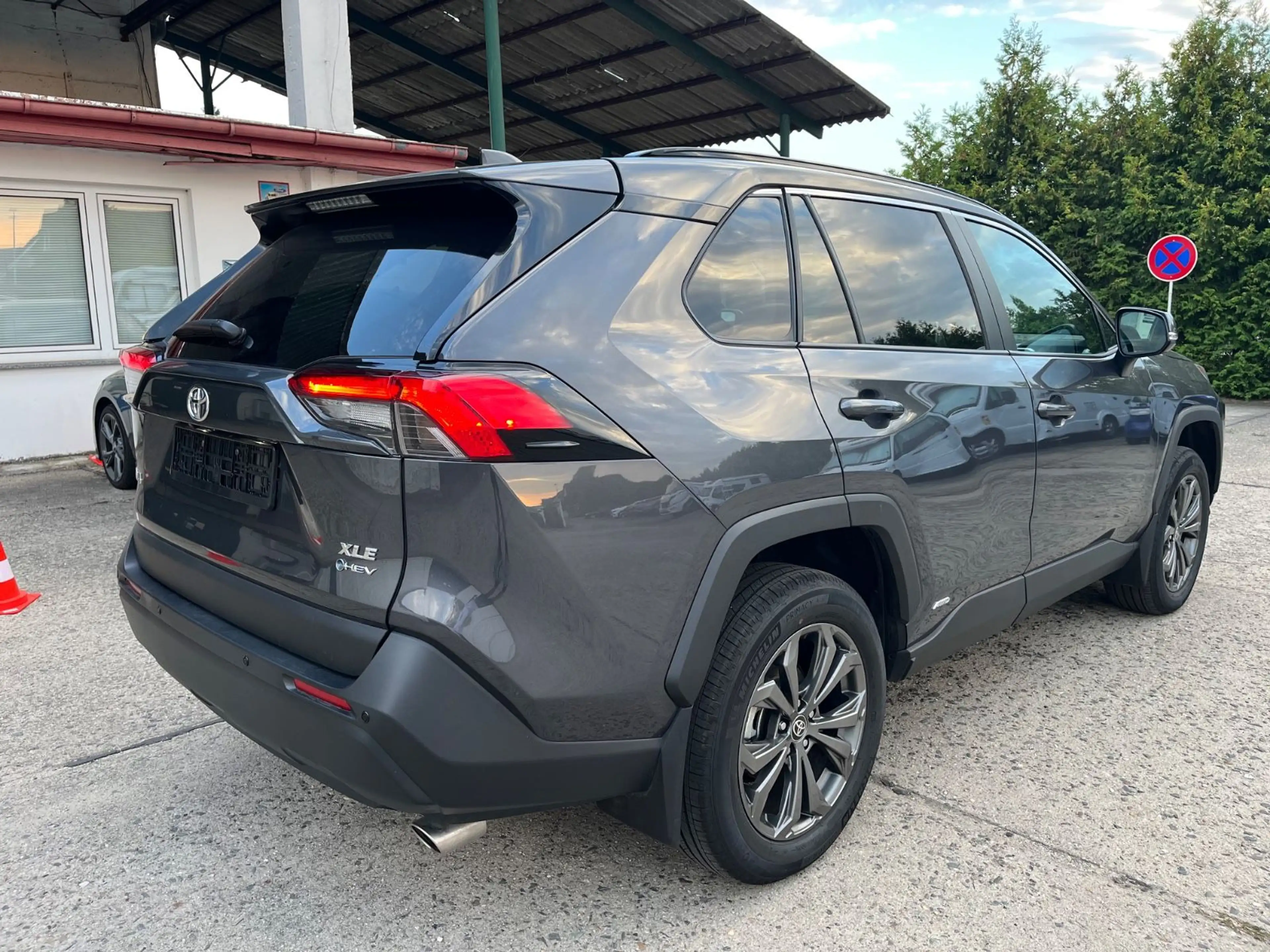 Toyota RAV 4 2.5 Hybrid 4x4 Schiebedach Leder — photo 4
