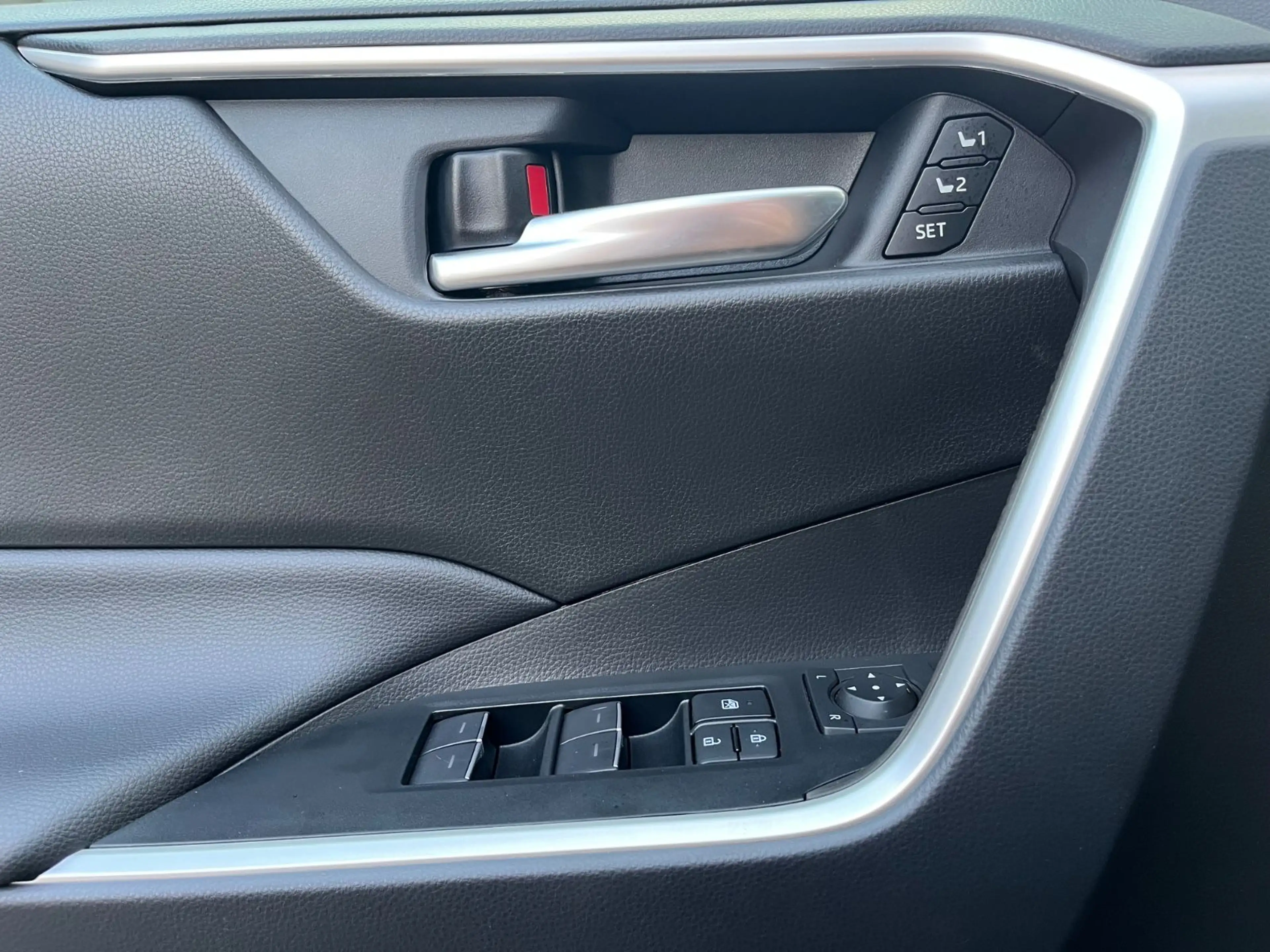 Toyota RAV 4 2.5 Hybrid 4x4 Schiebedach Leder — photo 11