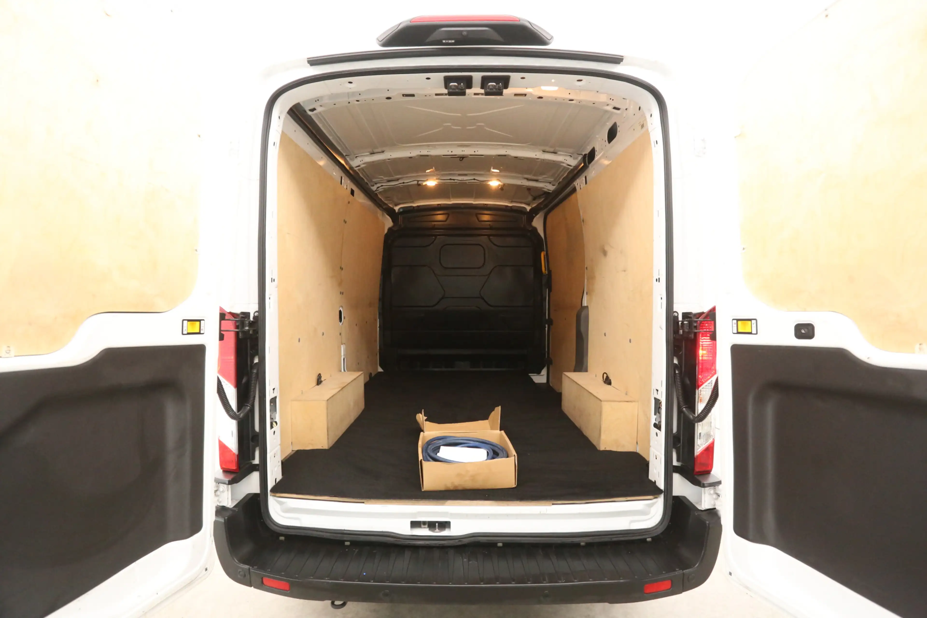 Ford Transit Elektrisch L2H2 68 kWh | Snelladen | SOH 96% | Cli — photo 3