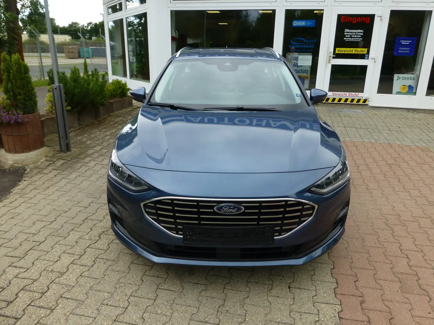 Ford Focus Titanium Blau - 2