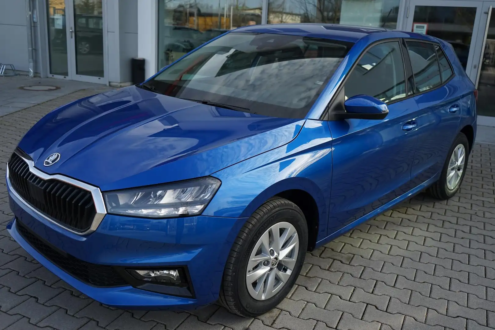 Skoda Fabia AMBITION 1.0TSI  81kW LED SHZ ALU PDC DAB 1.0l ... Blau - 1