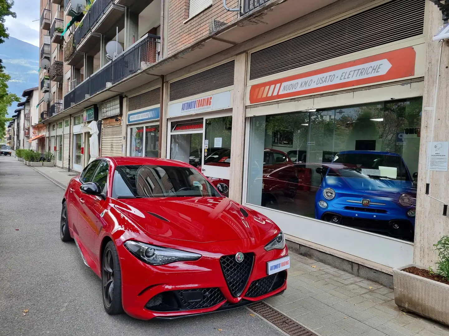 Alfa Romeo Giulia 2.9 V6 Quadrifoglio 510cv auto solo 13592KM Rosso - 1