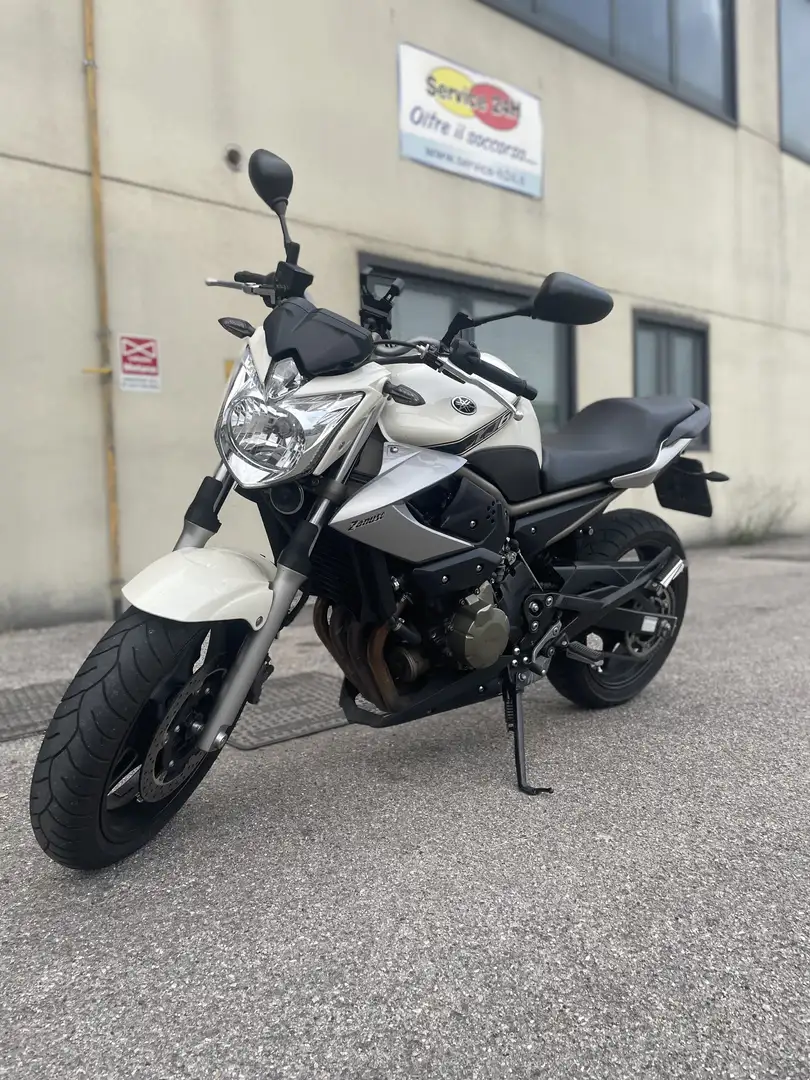 Yamaha XJ 6 - 1