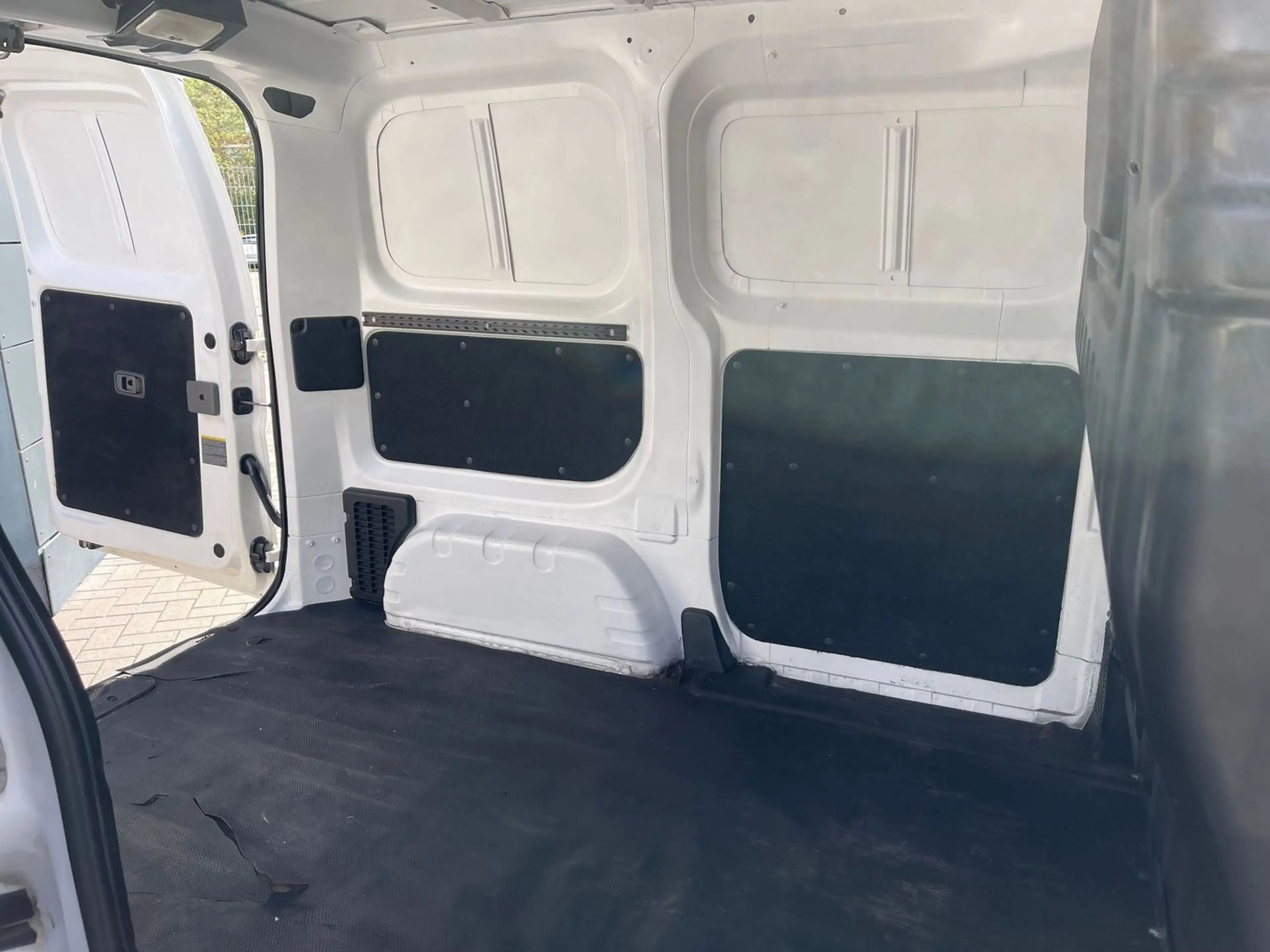 Nissan NV200 Kasten Comfort / Klima / Mwst. ausweisbar — photo 8