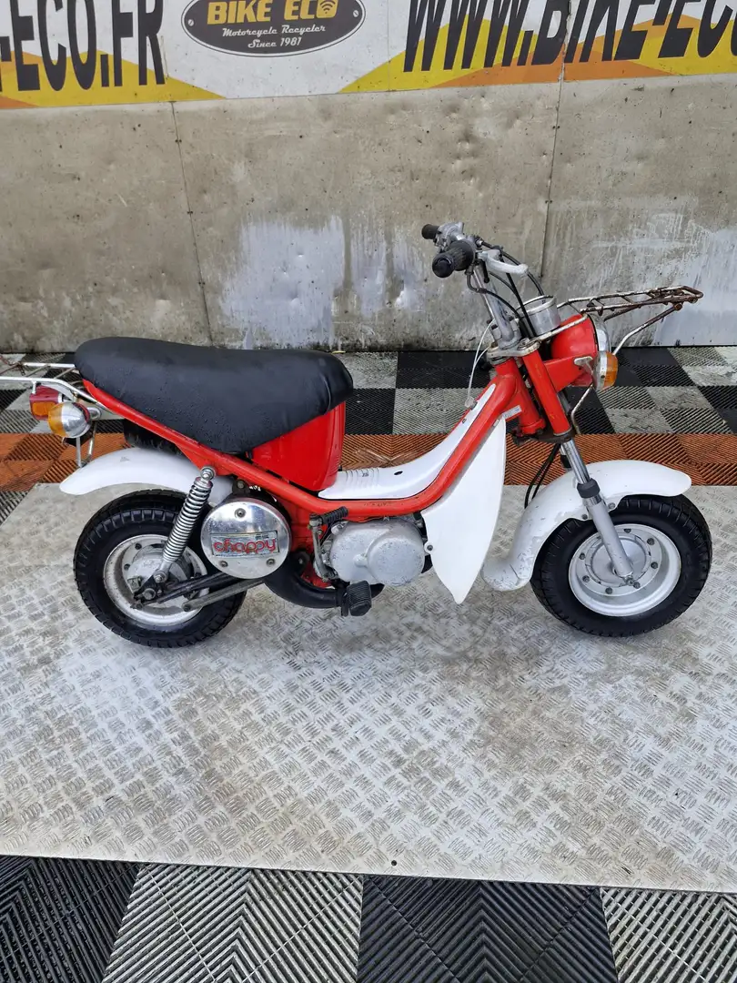 Yamaha Rojo - 1