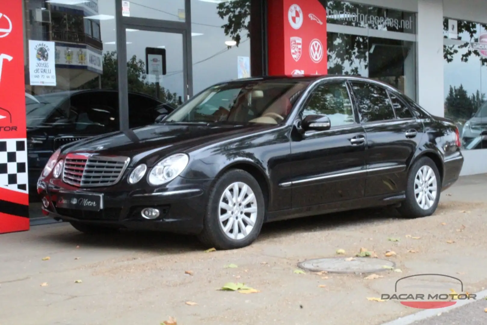 Mercedes-Benz E 280 280CDI 4M Avantgarde Aut. Noir - 2
