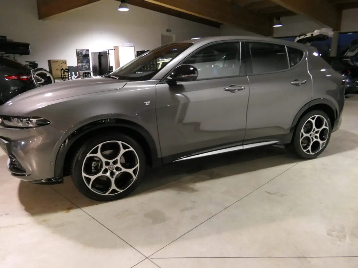 Alfa Romeo Tonale 1.6 diesel 130 CV TCT6 Ti Grigio - 1