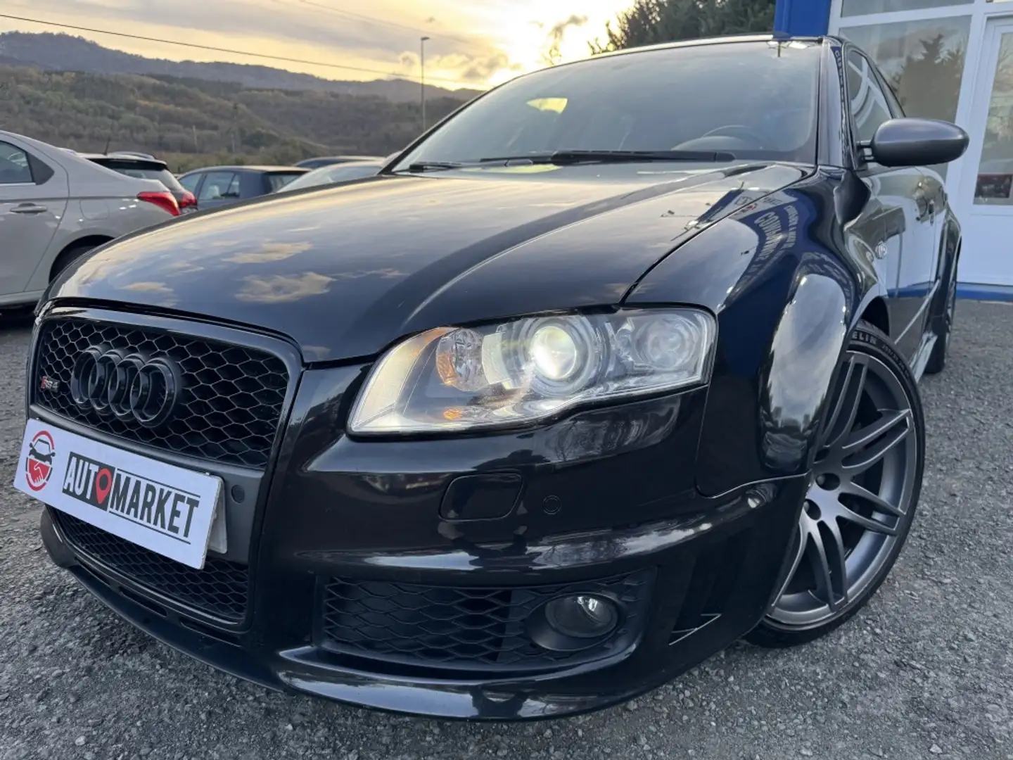 Audi RS4 4.2 V8 FSI quattro Чорний - 1