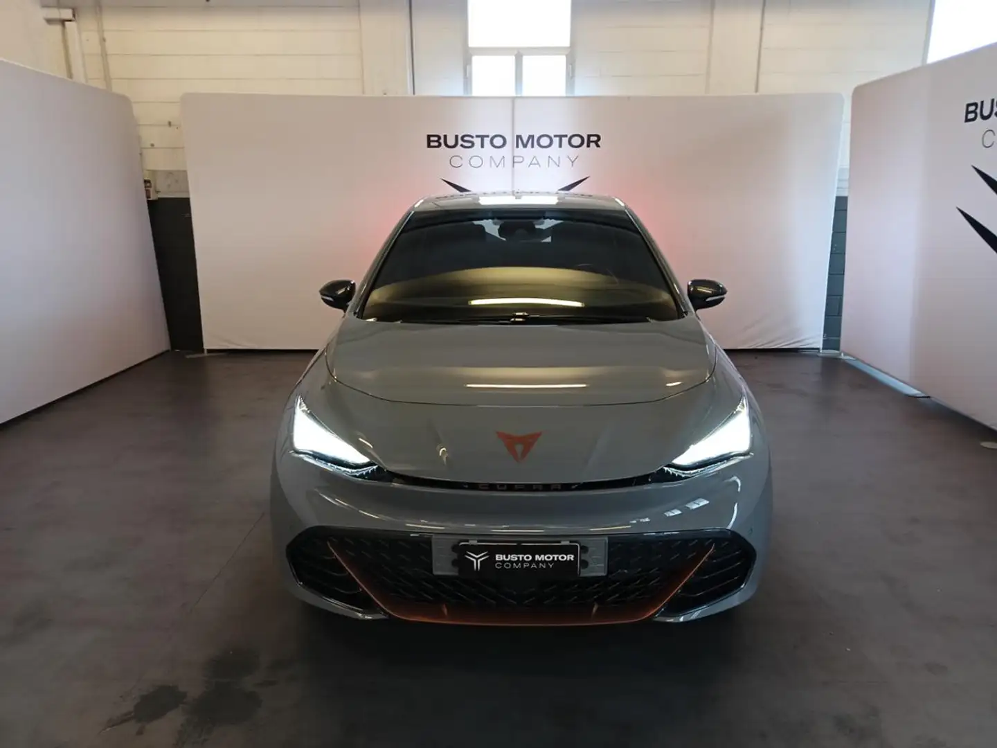 CUPRA Born 58kWh 204 CV Gris - 2