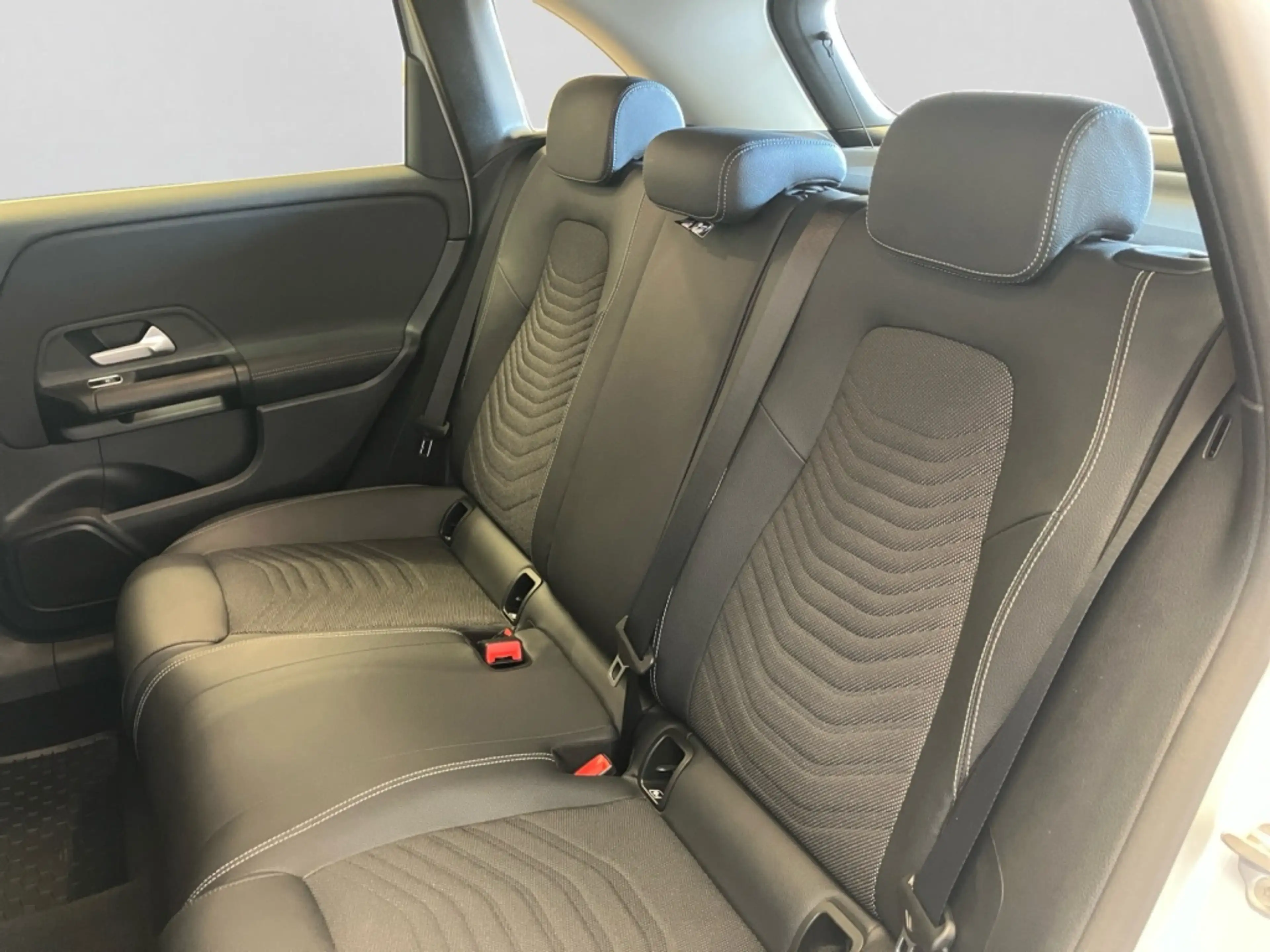 Mercedes-Benz B 220 d MBUX|SHZ|TEMP|KAM|LED|SHZ|KLIMA|LM|NAVI — photo 14