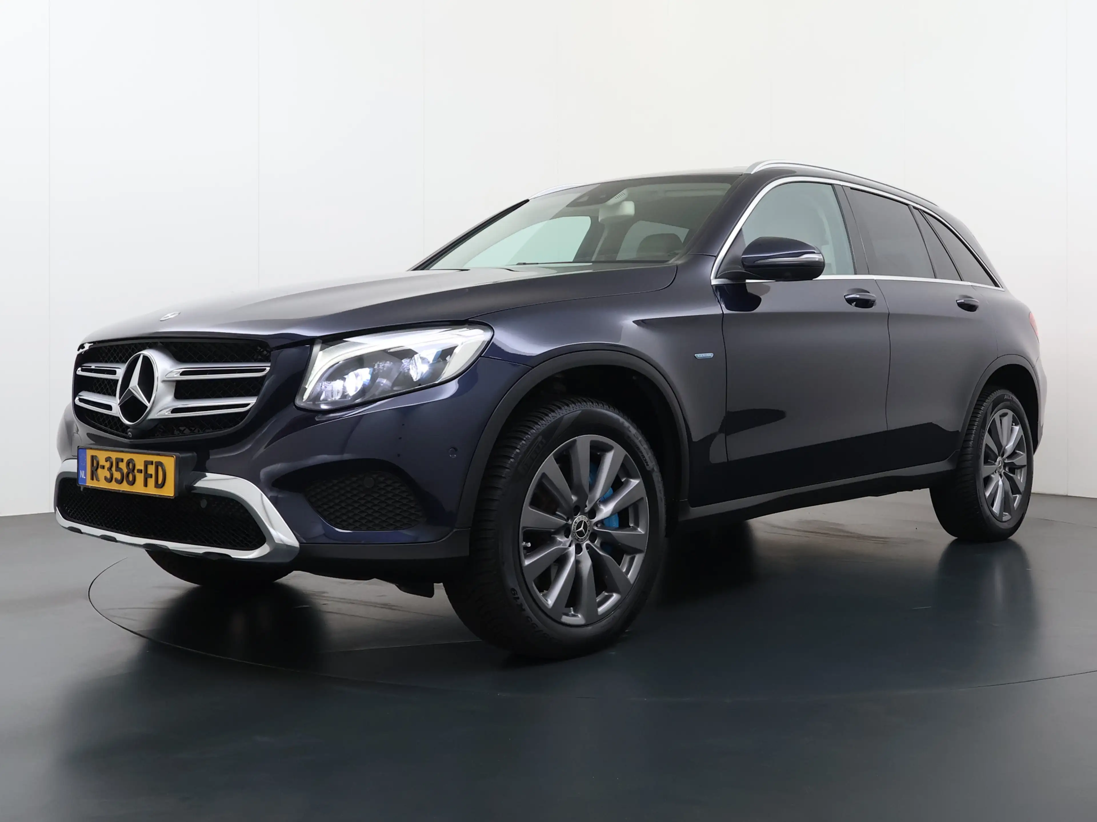 Mercedes-Benz GLC 350 350e Hybrid 4MATIC Premium Plus Exclusive Burmeste — photo 42